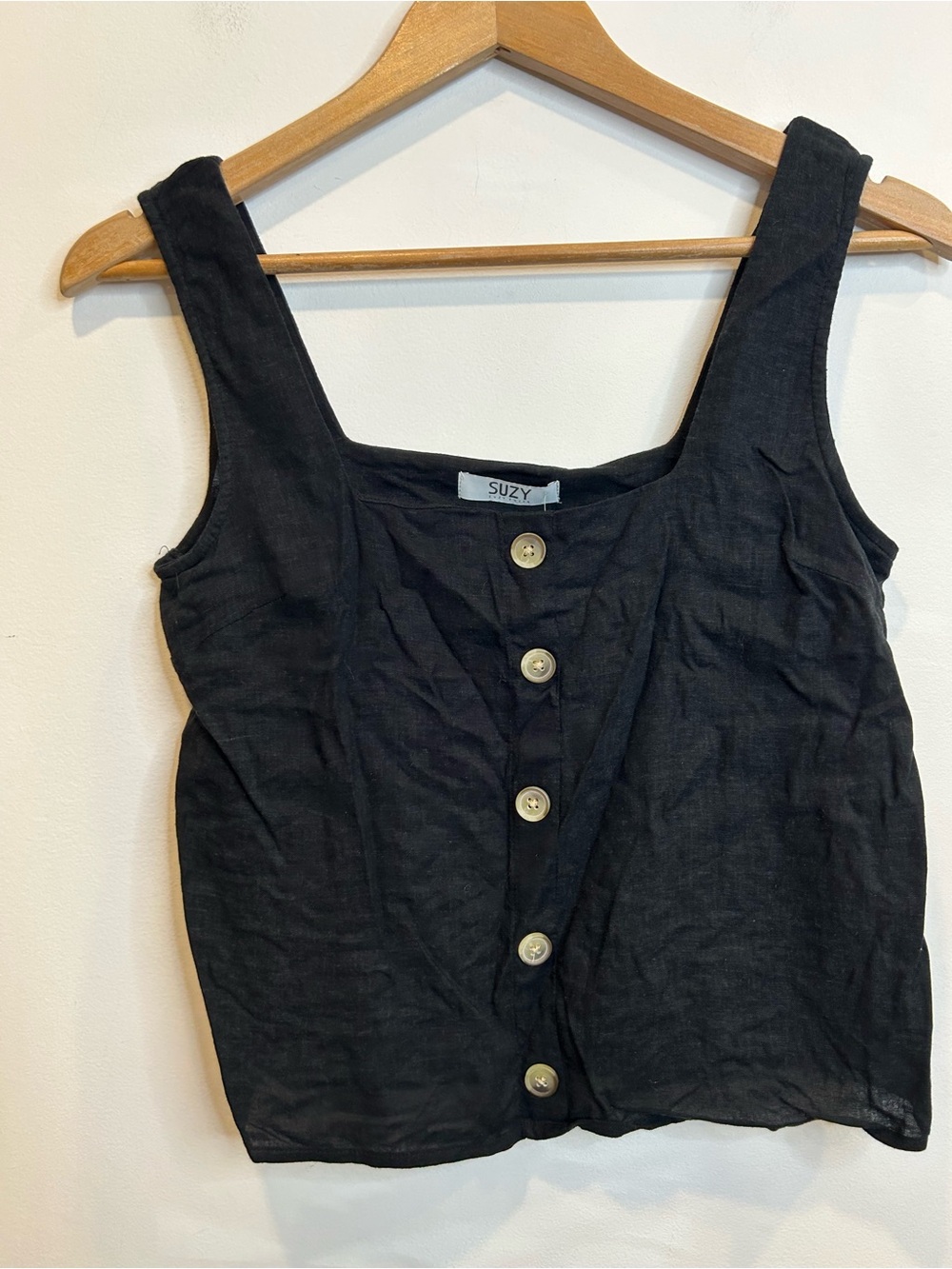 Suzy Shier black linen-blend button-down tank top